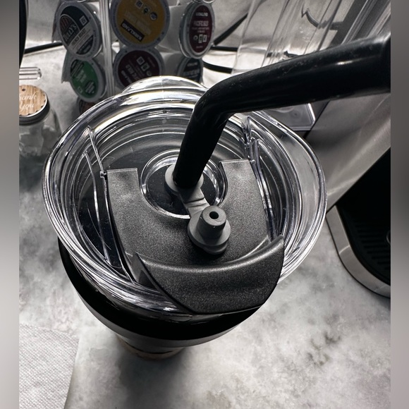 New Limited Edition Hydra Flow unique design Tumbler with Handle - 40oz - Picture 9 of 16